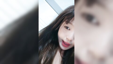 ❤️❤️纯欲系清纯美少女，露奶护士情趣装，扭腰摆臀诱惑，棒子猛捅骚逼，淫水白浆直流，无毛骚逼骑乘位