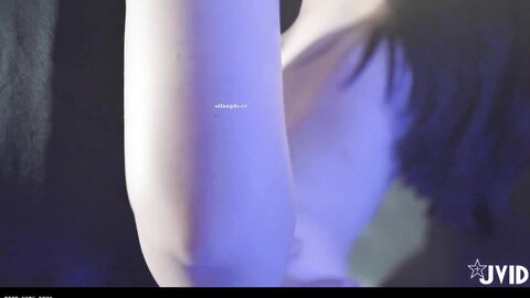 年7月，【Jvid重磅】172女神【Noname】2套 调教 啪啪 超近特写，极品无毛嫩穴