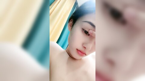 风骚大奶极品女秘书的诱惑，跟大哥69口交大鸡巴，激情上位被大哥多体位爆草抽插，浪叫不止表情好骚精彩刺激