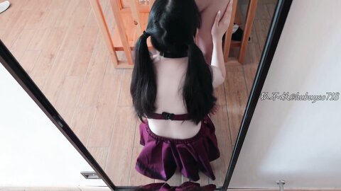 超颜值极品女神〖狐不妖〗黑丝双马尾主打的就是一个反差，撅高高屁股主动用小穴温暖爸爸的大鸡巴～淫水好多！