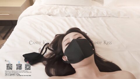 极品骚婊反差嫩模『Candykiss』✅魔鬼身材超紧小嫩逼被操到叫爸爸，掰开美腿打桩压操小骚逼，逼粉奶大人形小母狗