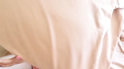 漂亮大奶美眉吃鸡啪啪 爱唱歌女友在家被黑大吊男友无套输出 内射满满一鲍鱼