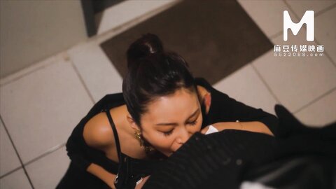 Modelmedia Asia Golden Carp Is Extraordinary Fuck A Slutty Office Gir