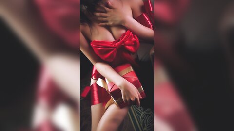 [COSPLAY] 香草喵露露 - 杨枝甘露 红色丝带礼物[54P1V-1.68GB]