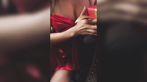 [COSPLAY] 香草喵露露 - 杨枝甘露 红色丝带礼物[54P1V-1.68GB]