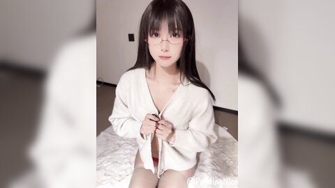 [Fantia] 布丁大法 – 覆盆子眼镜娘 [44P4V-215MB] (2)
