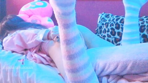 Kawaii Asian Girl Touching Her Pussy And Humping Pillow When Parents Ar
