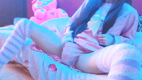 Kawaii Asian Girl Touching Her Pussy And Humping Pillow When Parents Ar