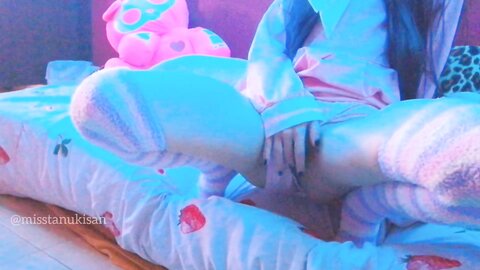 Kawaii Asian Girl Touching Her Pussy And Humping Pillow When Parents Ar