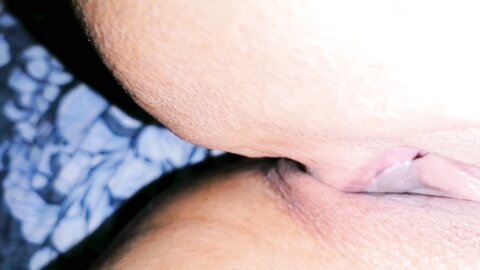 අල්ලපු ගෙදරට කොටුවක් පැනල නයිටියෙන් හිටපු කුමාරි අක්කට දිව දාලා කෙදිරි