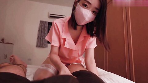 大奶美眉 医生说做运动有助于你的腿伤 哥哥你别动妹妹全自动 只要你的大鸡吧 上位骑乘啪啪打桩无套
