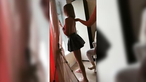 精品乱伦，带上俄罗斯媳妇和两小姨子搞乱伦，白人小姨子也想尝尝中国鸡吧
