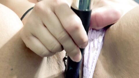 Asian Girl Plays With Herwetpussy