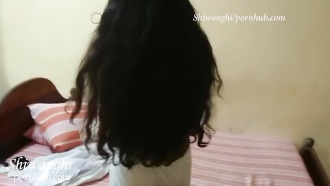 යුෂ බාර් එකේ පිටුපස තබාගෙන සතුටක් ලැබුවා