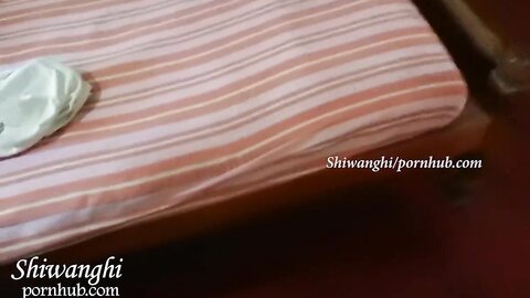 යුෂ බාර් එකේ පිටුපස තබාගෙන සතුටක් ලැබුවා