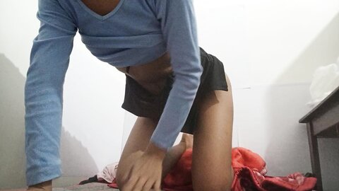 19 Year Old Teen Queen Gets Naked For You