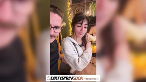 Aaliyah Yasin Gets Fingered At The Busy Restaurant