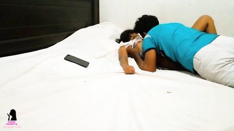 Sri Lankan Room Sex 2003 කෑල්ල බෑමයි කියද්දි රූම් එක්ක ගිය