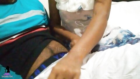 Sri Lankan Room Sex 2003 කෑල්ල බෑමයි කියද්දි රූම් එක්ක ගිය