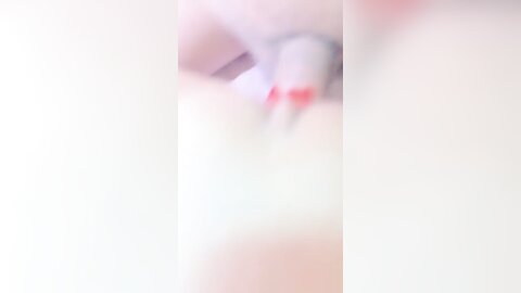 ❤️❤️呆萌眼镜良家美少女，大姨妈闯红灯，男友操无毛小骚逼，特写埋头吃屌，怼入嫩穴一顿输出，道具爆菊花