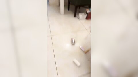 ❤️❤️呆萌眼镜良家美少女，大姨妈闯红灯，男友操无毛小骚逼，特写埋头吃屌，怼入嫩穴一顿输出，道具爆菊花