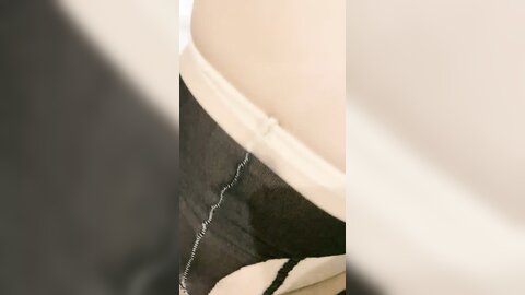 ❤️❤️酒店双飞名场面，两个大长腿小姐姐，性感连体丝袜，女女舌吻调情，翘起屁股爆菊，轮流操骚逼