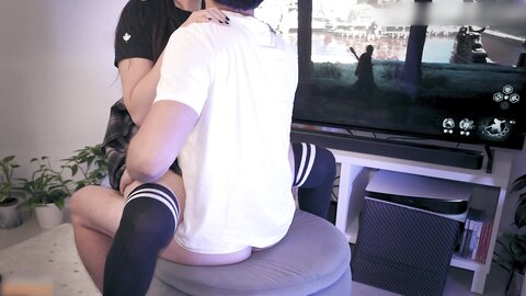 正在玩黑神话悟空 淫荡双马尾小女友撩起Jk裙子诱惑✅性感小骚货『下面有根棒棒糖』清纯淫靡并存 被大鸡巴无套爆炒