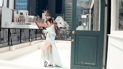 FRIDAY monthly girl 039 = えなこ 完全未発表30カット＆ムービー