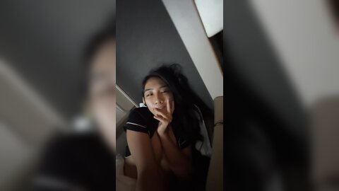 Hot Sexy Slut Masturbating In Business Class Flight BunnybrowniePubli
