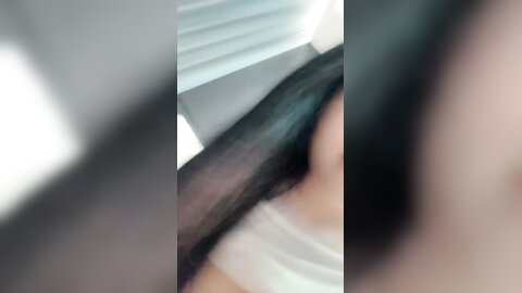 ❤️❤️豹纹短裙极品小骚货，厨房大战操骚逼，扶腰后入干美臀，转战床上，骑乘位打桩机，粉嫩小骚逼