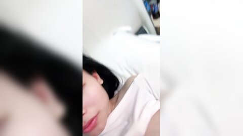 ❤️❤️豹纹短裙极品小骚货，厨房大战操骚逼，扶腰后入干美臀，转战床上，骑乘位打桩机，粉嫩小骚逼