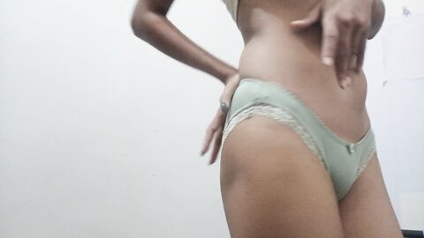 Desi Girl Showing Her Nude Body