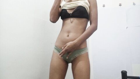 Desi Girl Showing Her Nude Body