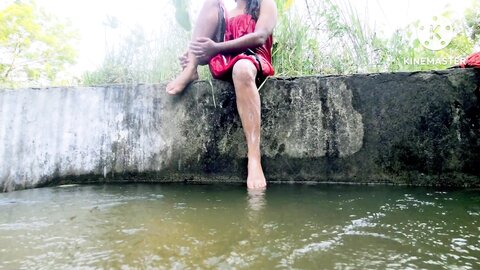 Sri Lankan Hot Girl Bathing