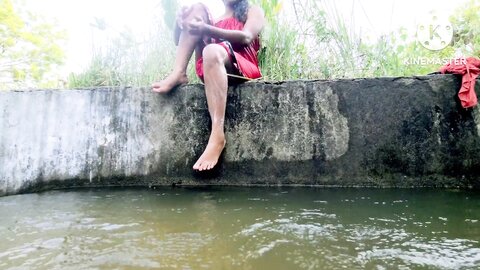 Sri Lankan Hot Girl Bathing