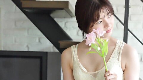 FRIDAY GOLD Hamaura Ayano 浜浦彩乃