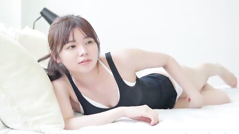 FRIDAY GOLD Hamaura Ayano 浜浦彩乃