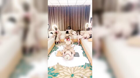 群P性派对堪比Av大片，淫乱的男女激情啪啪直播大秀，淫声荡语听大哥指挥，场面刺激淫乱各种啪啪性爱玩弄