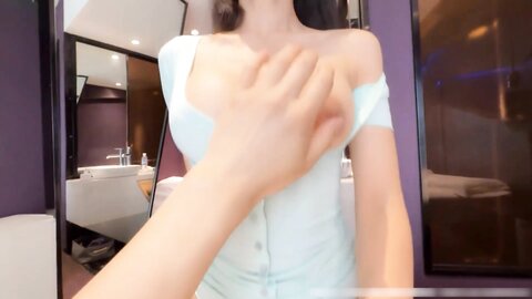 优雅气质尤物御姐女神✅性感少妇人妻站在窗户旁边后入小骚逼，怕被人发现小逼夹的超紧！外表端庄私下淫荡