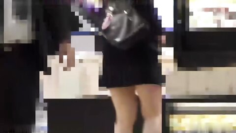 1749436