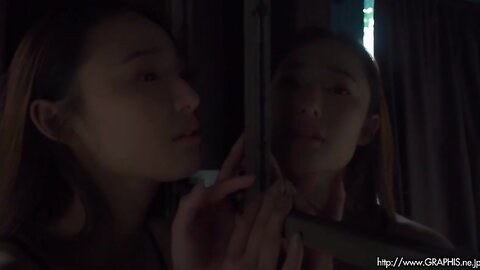 Graphis Gals - Suzu Matsuoka 松岡すず Raw Expression MOVIE 02