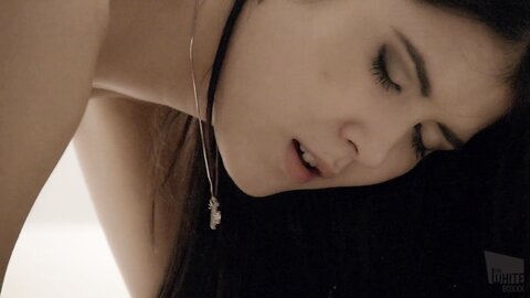Lady Dee Asian Lust