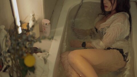 樱晚gigi -  洗澡