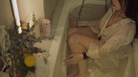 樱晚gigi -  洗澡