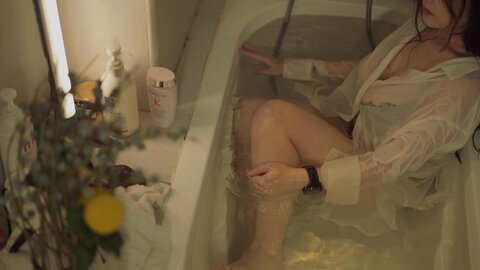 樱晚gigi -  洗澡