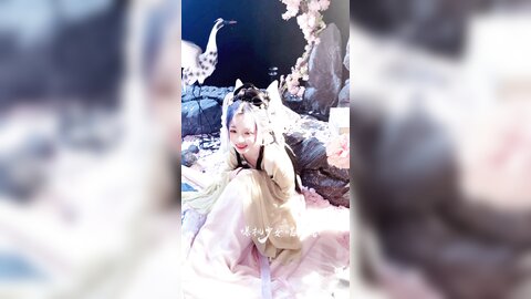 爆机少女喵小吉 - 如梦令 Video (4)