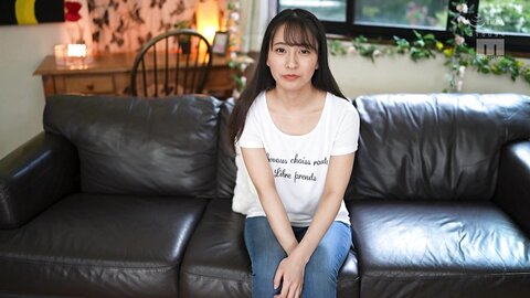 MIDV-220 The first creampie sexual intercourse Manatsu Misaki no Misaki