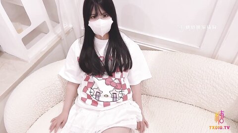 清纯可爱邻家美少女『小敏儿』✅威胁同父异母的18岁妹妹做爱，纯欲白丝大长腿太勾人了，被操爽了白浆直流