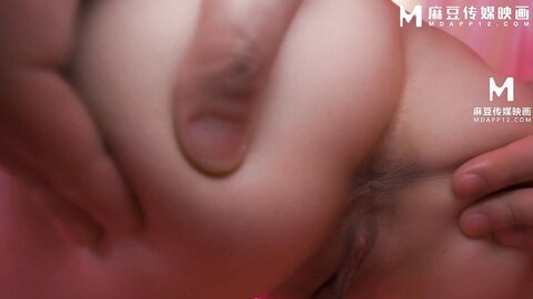 这个面试有点硬MDHG-0016在天桥上的享乐者