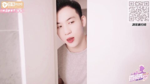 香蕉秀xjx193妈妈今晚不在家爸爸和我一起洗澡吧